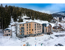 CARPATIONE s.r.o. - RECEPČNÍ na horách v novém hotelu **** Pec pod Sněžkou
